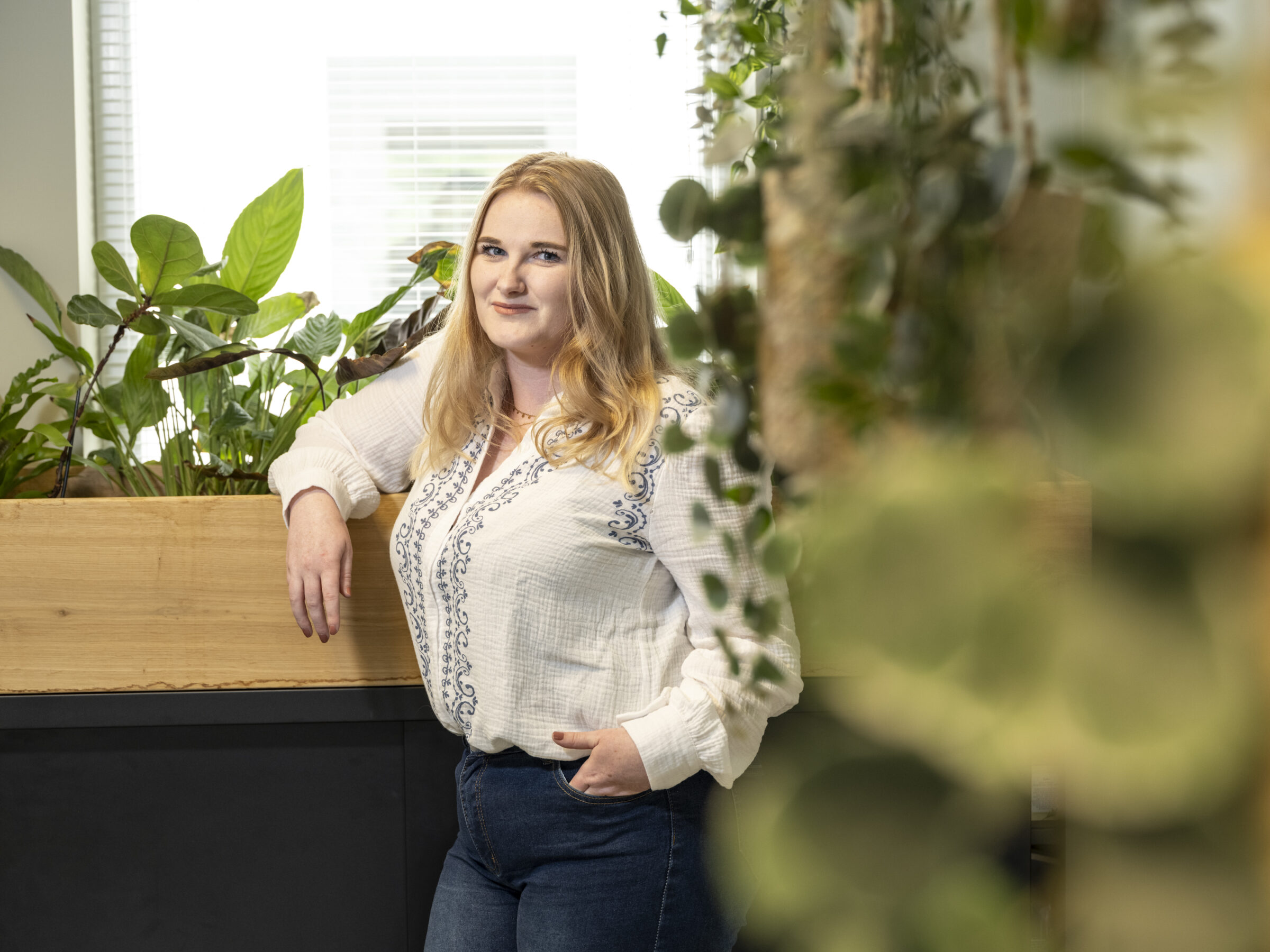 Bojenna van Gils op kantoor