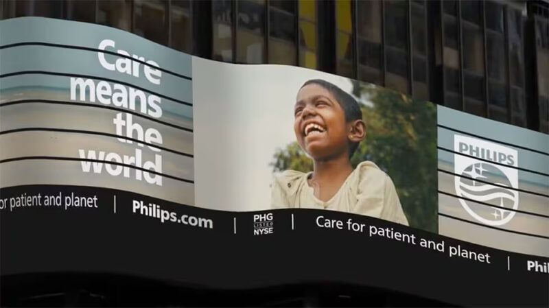 Philips brand campagne - Care means the world